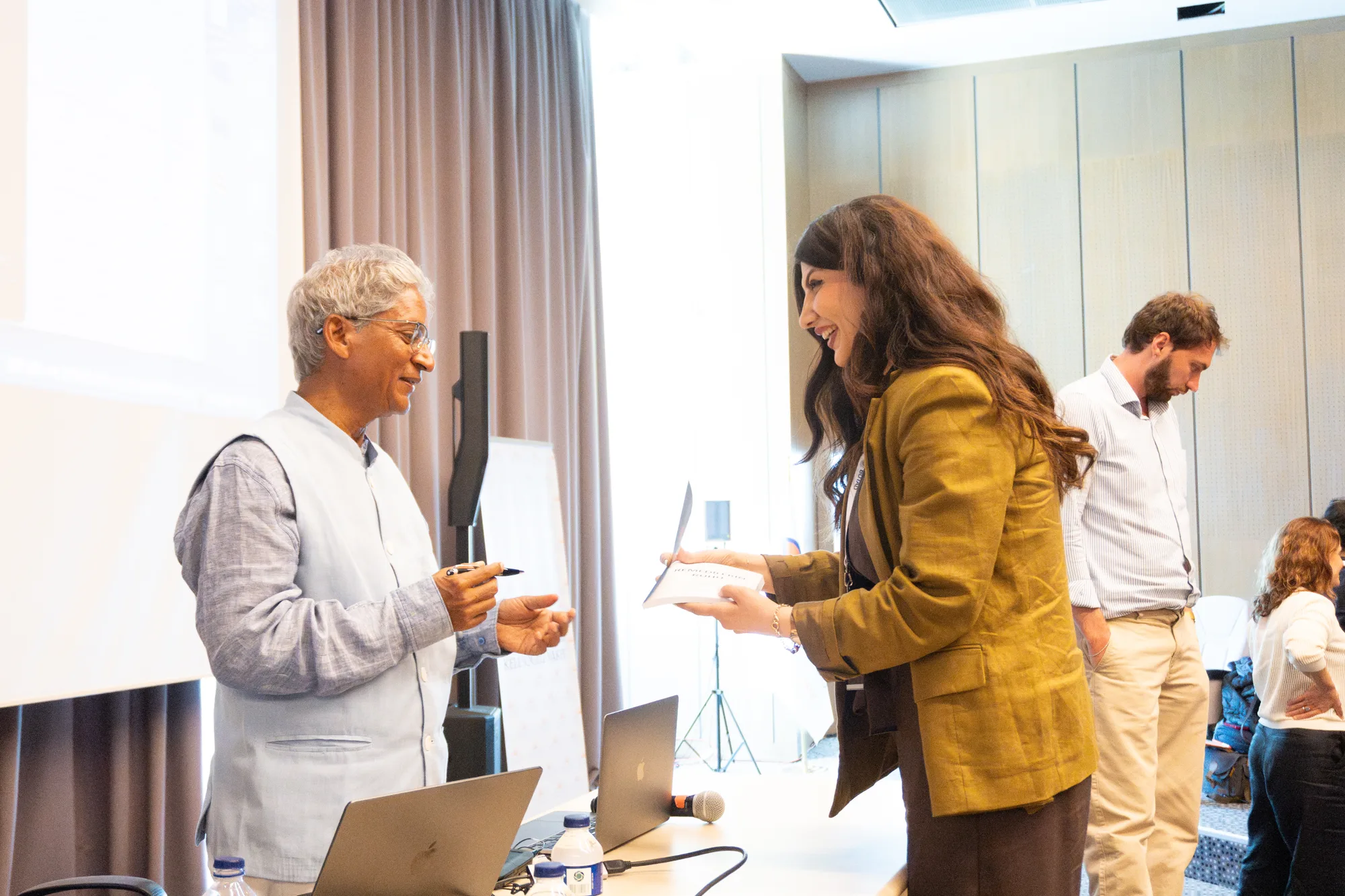 Dr. Rajan Sankaran İstanbul 2026 - 12